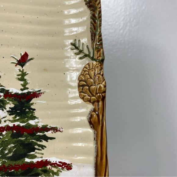 St. Nicholas Square Snow Valley decorative plate 14.5 inches - Picture 3 of 6